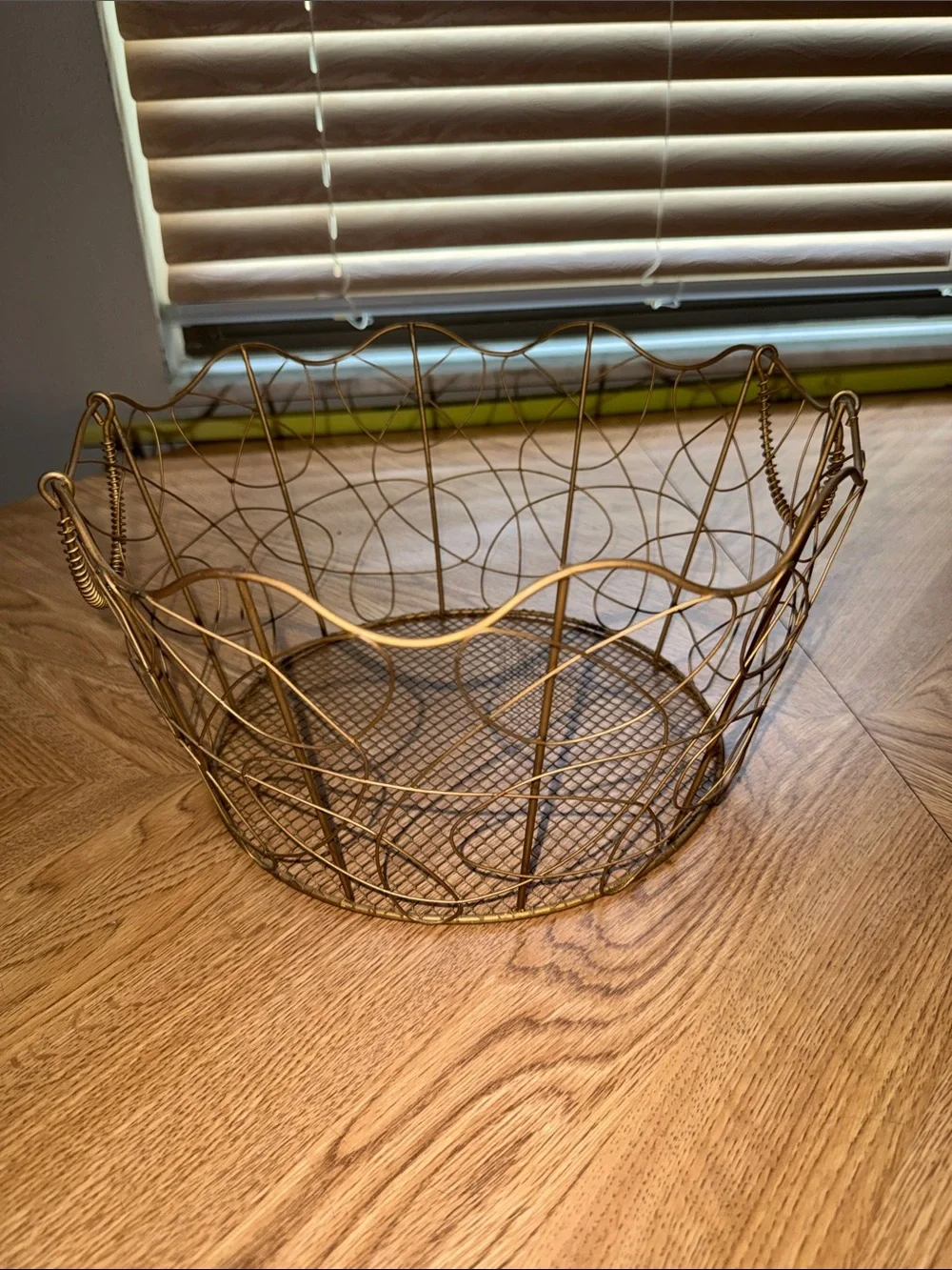 Decorative Gold Wire Basket - Stylish Home Accent. 12x12x6 1/2”. Vintage.